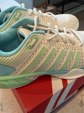 K-Swiss Express Light Pickleball Shoes (hardly worn!)